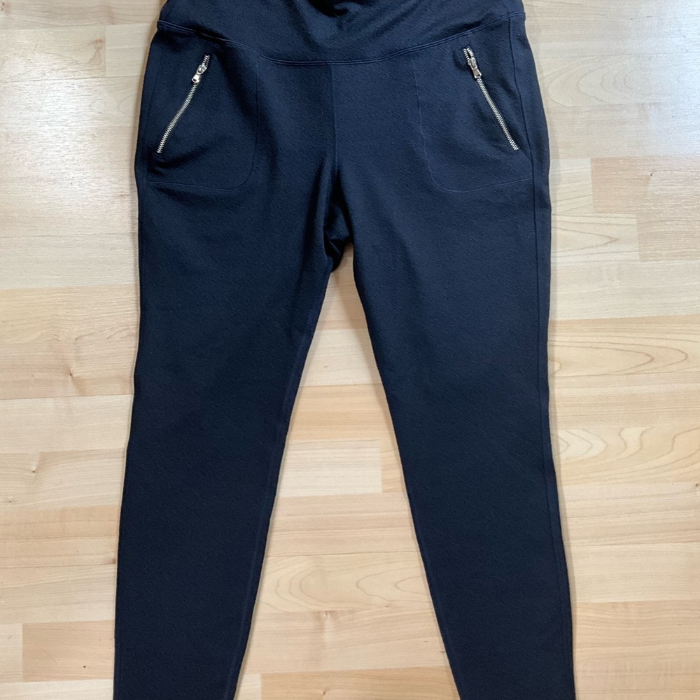 2 Old Navy active-wear leggings XL